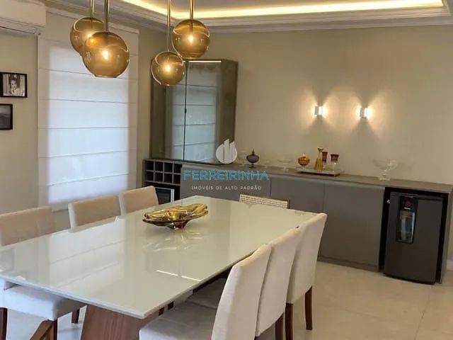 Casa com 360m² 4 quartos e 4 banheiros, à venda, no bairro Urbanova em São José dos Campos