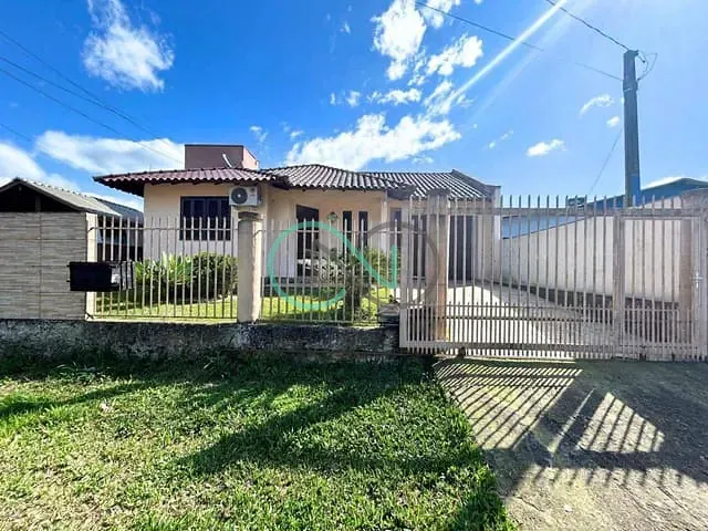 Casa com 186m² 3 quartos e 1 banheiro, à venda, no bairro Ferrabráz em Sapiranga