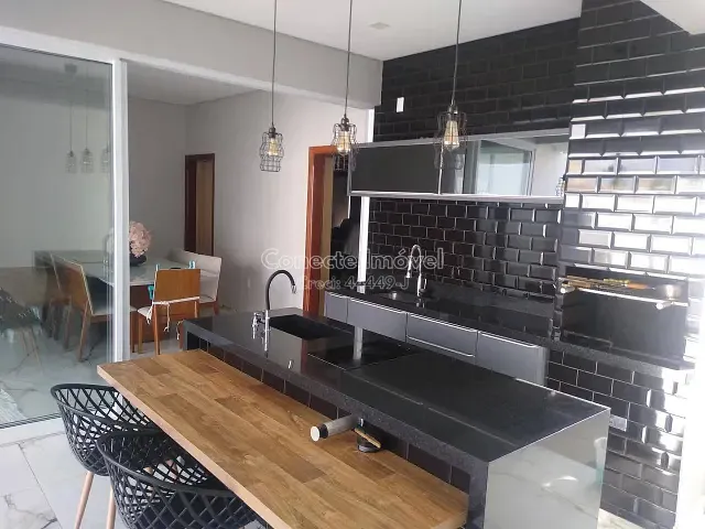 Casa 4 quartos e 3 banheiros, à venda, no bairro Estância das Flores em Jaguariúna