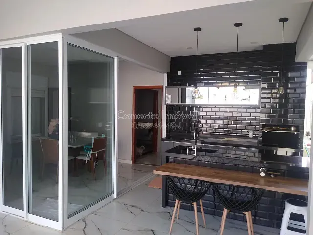 Casa 4 quartos e 3 banheiros, à venda, no bairro Estância das Flores em Jaguariúna