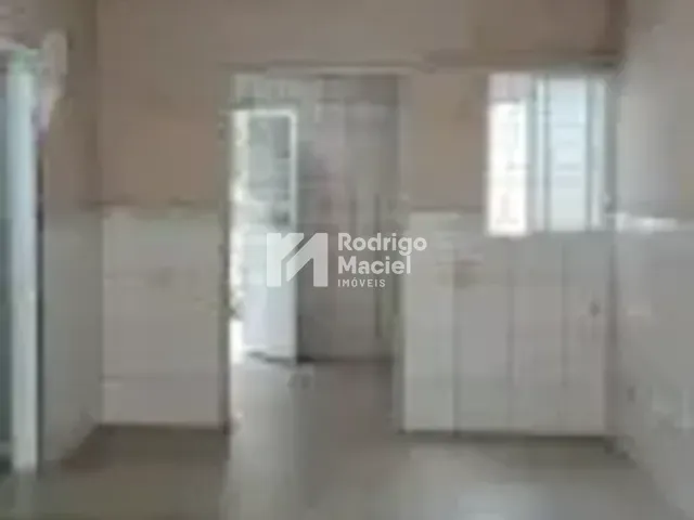 Casa 2 quartos e 2 banheiros, à venda, no bairro Torrões em Recife