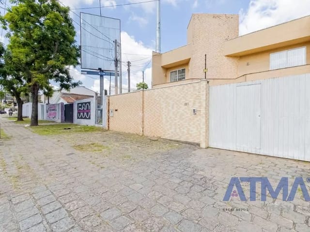 Casa com 400m² 4 quartos e 10 banheiros, à venda, no bairro Portão em Curitiba