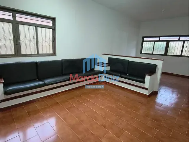 Casa 4 quartos e 2 banheiros, para alugar, no bairro Centro em Ituverava