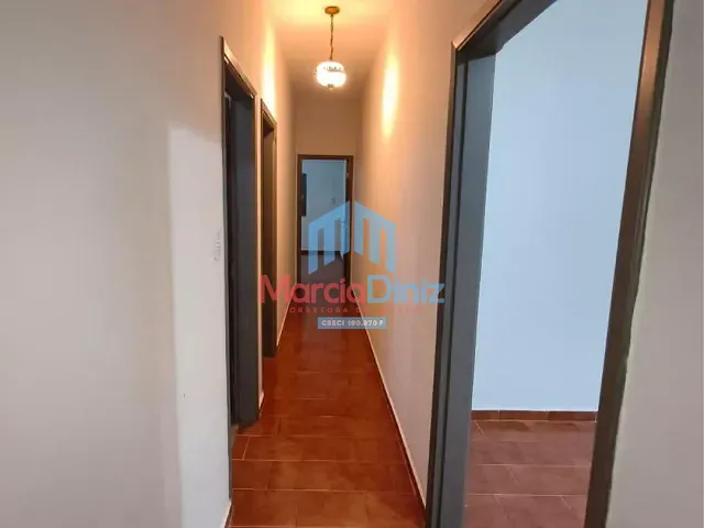 Casa 4 quartos e 2 banheiros, para alugar, no bairro Centro em Ituverava