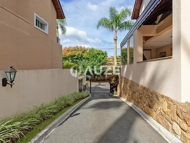 Casa com 282m² 4 quartos e 3 banheiros, à venda, no bairro Bom Retiro em Curitiba