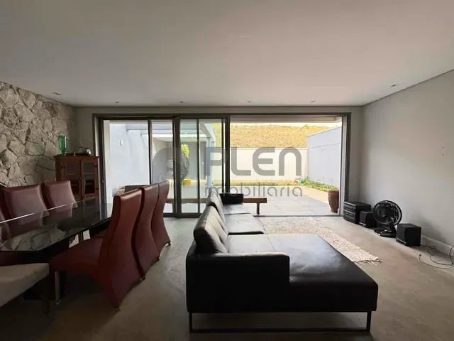 Casa 3 quartos e 5 banheiros, à venda, no bairro Tamboré em Santana de Parnaíba