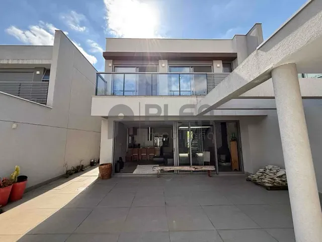 Casa 3 quartos e 5 banheiros, à venda, no bairro Tamboré em Santana de Parnaíba