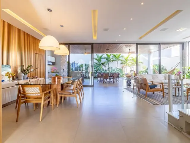 Casa com 450m² 4 quartos e 6 banheiros, à venda, no bairro Alphaville Nova Esplanada 3 em Votorantim