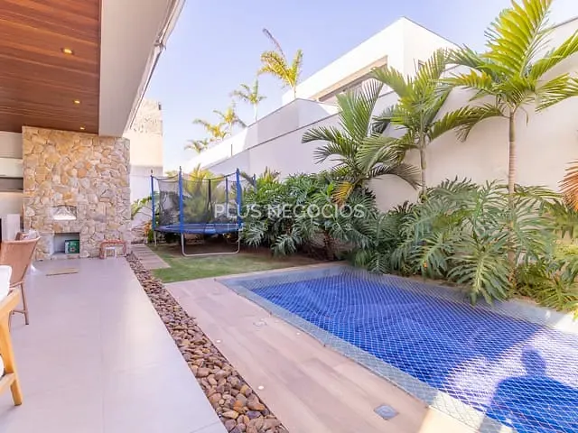 Casa com 450m² 4 quartos e 6 banheiros, à venda, no bairro Alphaville Nova Esplanada 3 em Votorantim