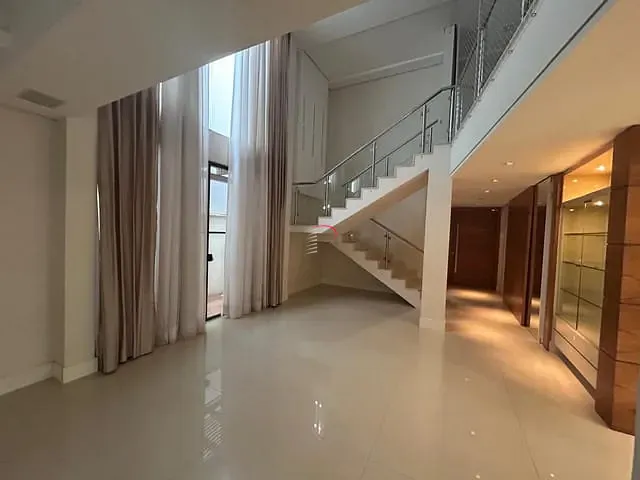 Casa com 352m² 4 quartos e 4 banheiros, à venda, no bairro Esperança em Londrina