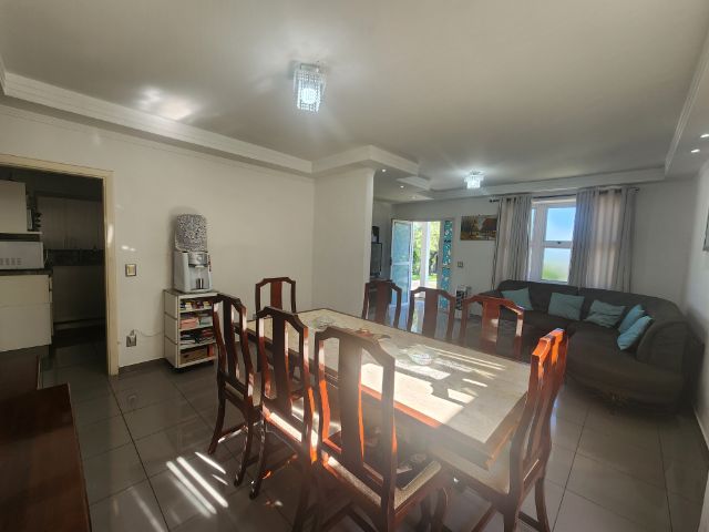 Casa com 360m² 3 quartos e 3 banheiros, à venda, no bairro Vila Nova em Louveira