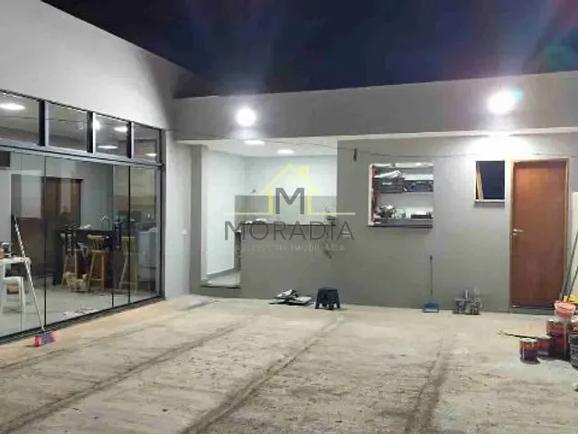 Casa 3 quartos e 3 banheiros, à venda, no bairro Catetos em Guaxupé