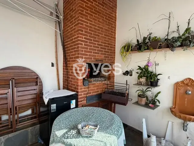 Casa 3 quartos e 2 banheiros, à venda, no bairro Vila Fertiza em Araxá
