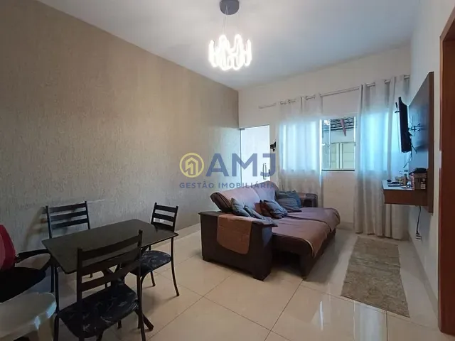 Casa com 126m² 2 quartos e 2 banheiros, à venda, no bairro Vila Rizzo em Goiânia