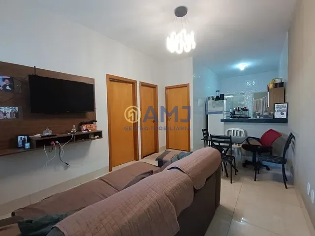 Casa com 126m² 2 quartos e 2 banheiros, à venda, no bairro Vila Rizzo em Goiânia