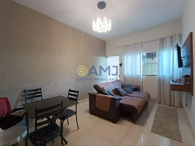 Casa com 126m² 2 quartos e 2 banheiros, à venda, no bairro Vila Rizzo em Goiânia