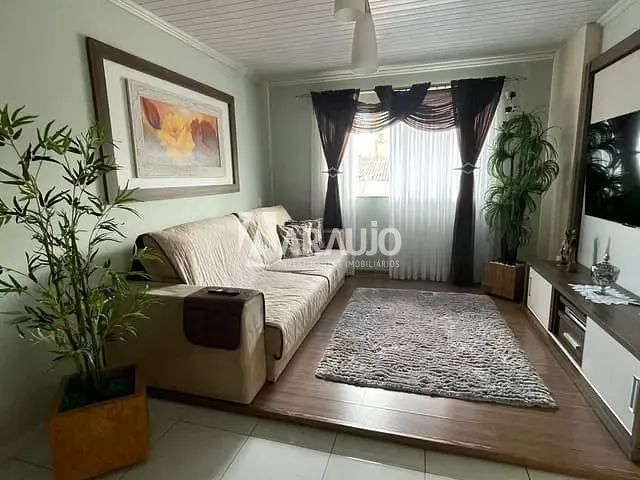 Casa com 350m² 3 quartos e 2 banheiros, à venda, no bairro Centro em Ilhota