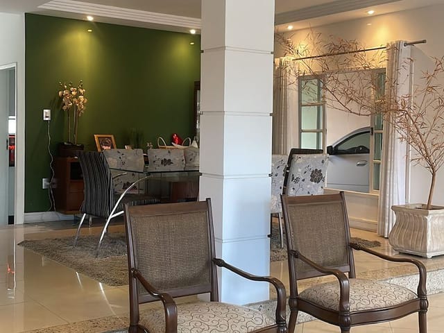 Casa com 432m² 3 quartos e 3 banheiros, à venda, no bairro Parque Jóquei Club em Campos dos Goytacazes