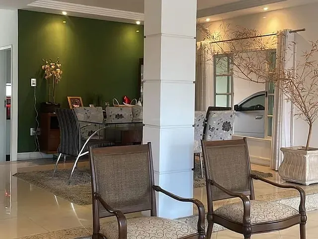 Casa com 432m² 3 quartos e 3 banheiros, à venda, no bairro Parque Jóquei Club em Campos dos Goytacazes