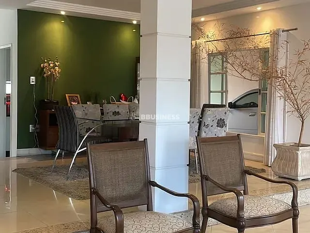 Casa com 432m² 3 quartos e 3 banheiros, à venda, no bairro Parque Jóquei Club em Campos dos Goytacazes