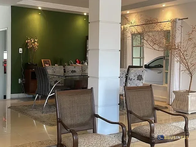 Casa com 432m² 3 quartos e 3 banheiros, à venda, no bairro Parque Jóquei Club em Campos dos Goytacazes
