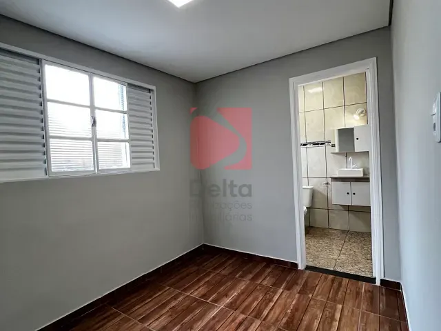 Casa 3 quartos e 2 banheiros, à venda, no bairro Vila Redenção em Pirassununga