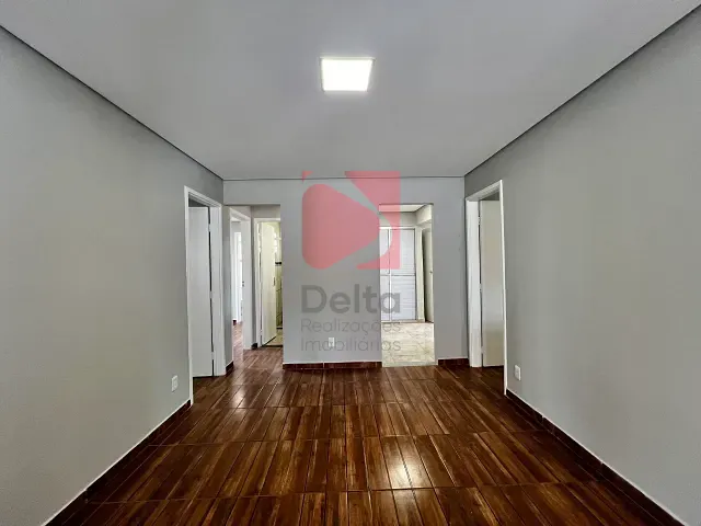 Casa 3 quartos e 2 banheiros, à venda, no bairro Vila Redenção em Pirassununga