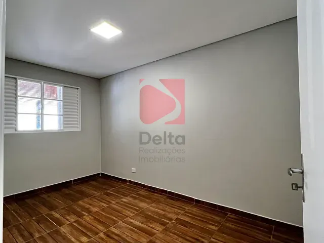 Casa 3 quartos e 2 banheiros, à venda, no bairro Vila Redenção em Pirassununga