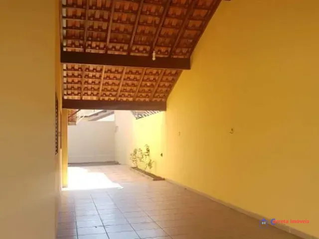 Casa com 336m² 3 quartos e 2 banheiros, à venda, no bairro Parque São Carlos em Três Lagoas