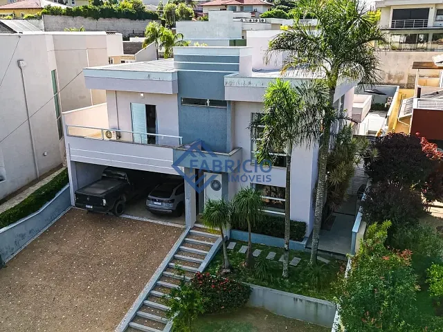 Casa com 600m² 3 quartos e 5 banheiros, à venda, no bairro Centro em Vinhedo