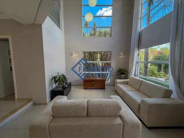 Casa com 600m² 3 quartos e 5 banheiros, à venda, no bairro Centro em Vinhedo