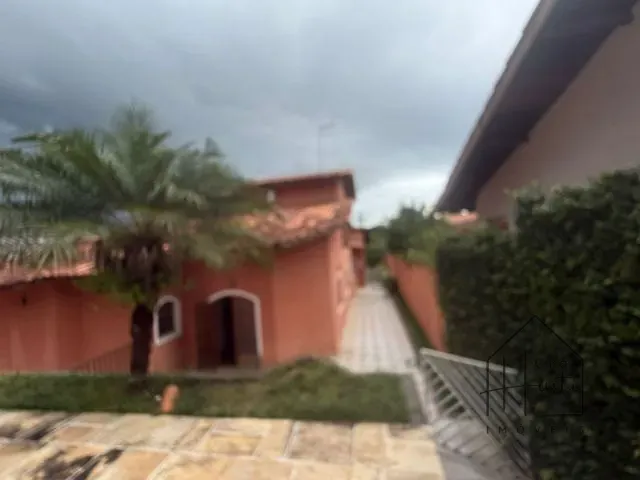 Casa 4 quartos e 5 banheiros, à venda ou para alugar, no bairro Parque Dom Henrique em Cotia