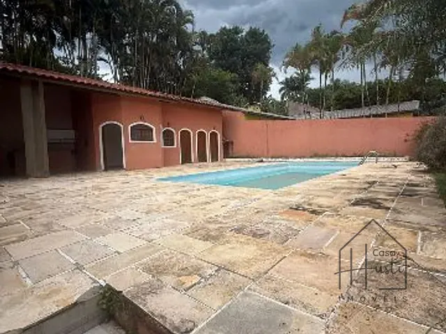 Casa 4 quartos e 5 banheiros, à venda ou para alugar, no bairro Parque Dom Henrique em Cotia