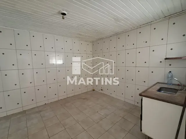 Casa com 140m² 4 quartos e 2 banheiros, à venda, no bairro Jardim Macedônia em São Paulo