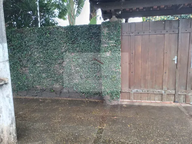 Casa com 876m² 3 quartos e 3 banheiros, à venda, no bairro Centro em Rolândia