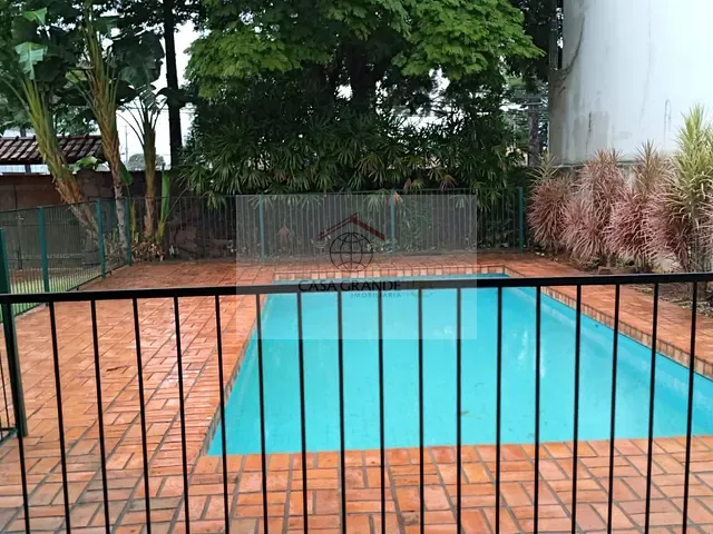 Casa com 876m² 3 quartos e 3 banheiros, à venda, no bairro Centro em Rolândia