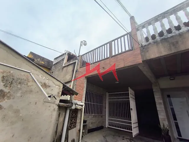 Casa com 450m² 3 quartos e 3 banheiros, à venda, no bairro Trindade em São Gonçalo