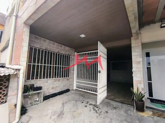 Casa com 450m² 3 quartos e 3 banheiros, à venda, no bairro Trindade em São Gonçalo