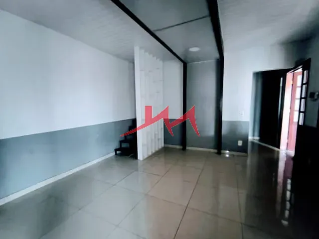 Casa com 450m² 3 quartos e 3 banheiros, à venda, no bairro Trindade em São Gonçalo