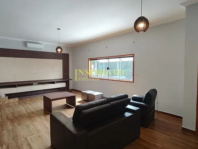 Casa com 1200m² 3 quartos e 5 banheiros, à venda, no bairro Medeiros em Jundiaí