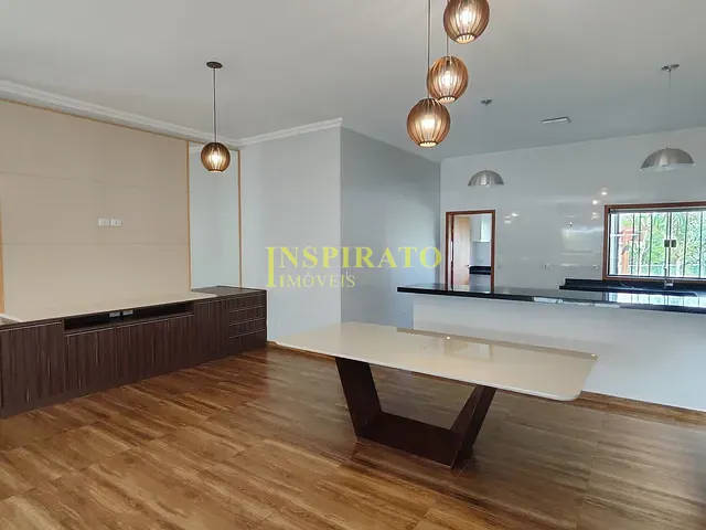 Casa com 1200m² 3 quartos e 5 banheiros, à venda, no bairro Medeiros em Jundiaí