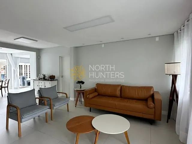 Casa com 450m² 5 quartos e 5 banheiros, para alugar, no bairro Jurerê Internacional em Florianópolis
