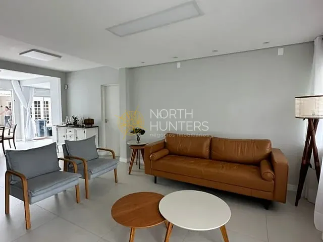 Casa com 450m² 5 quartos e 5 banheiros, para alugar, no bairro Jurerê Internacional em Florianópolis