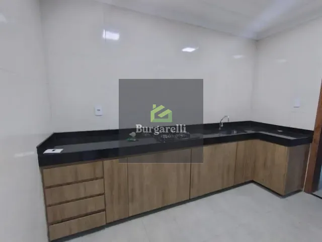 Casa 3 quartos e 2 banheiros, para alugar, no bairro Jardim Campestre em Lavras