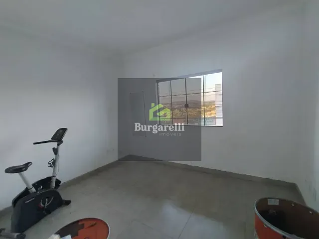 Casa 3 quartos e 2 banheiros, para alugar, no bairro Jardim Campestre em Lavras