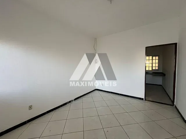 Casa para alugar, no bairro São Francisco em Araçuaí