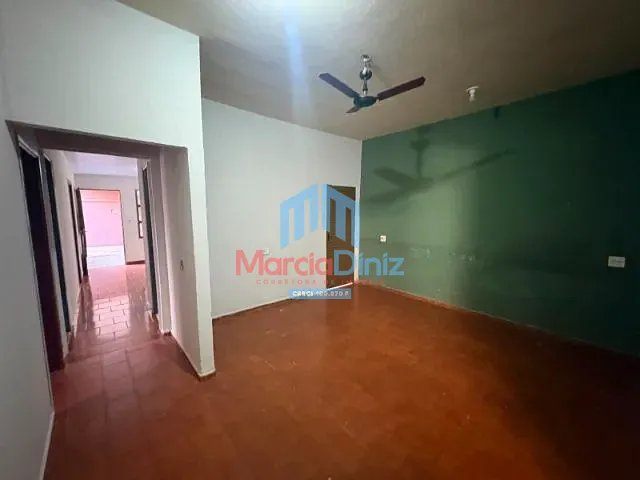 Casa 3 quartos e 2 banheiros, para alugar, no bairro Cohab em Ituverava
