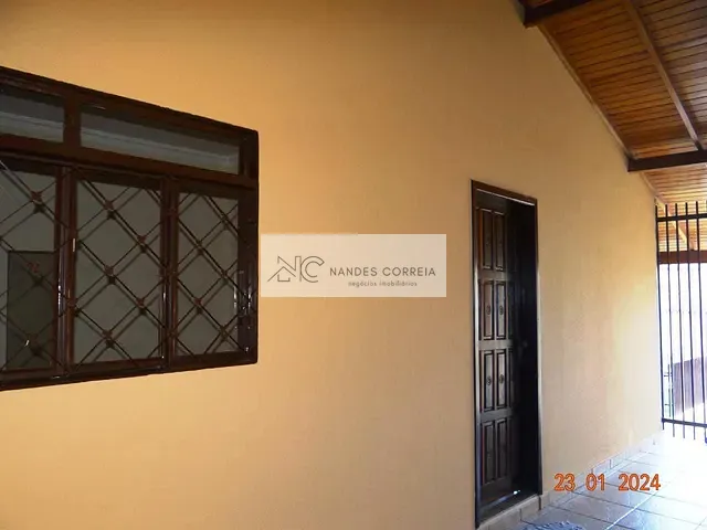 Casa 3 quartos e 3 banheiros, à venda, no bairro Conjunto Residencial Marajoara em Londrina