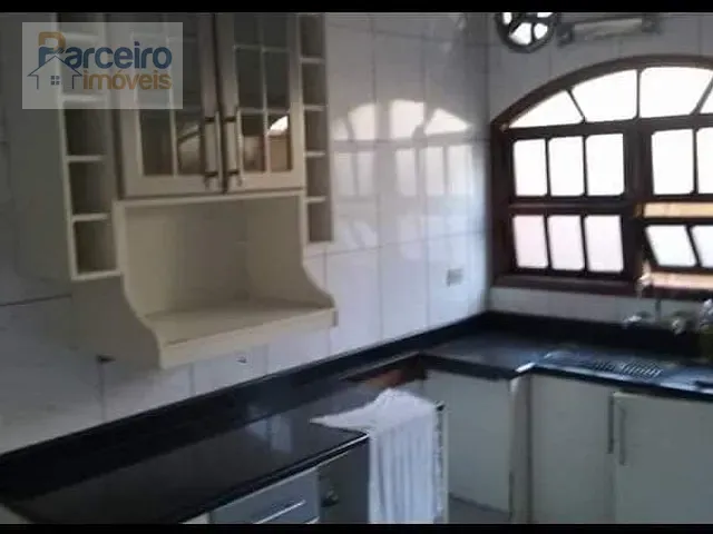Casa com 360m² 4 quartos e 1 banheiro, à venda, no bairro Vila Nova Curuçá em São Paulo