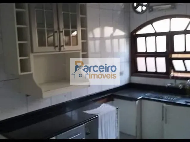 Casa com 360m² 4 quartos e 1 banheiro, à venda, no bairro Vila Nova Curuçá em São Paulo